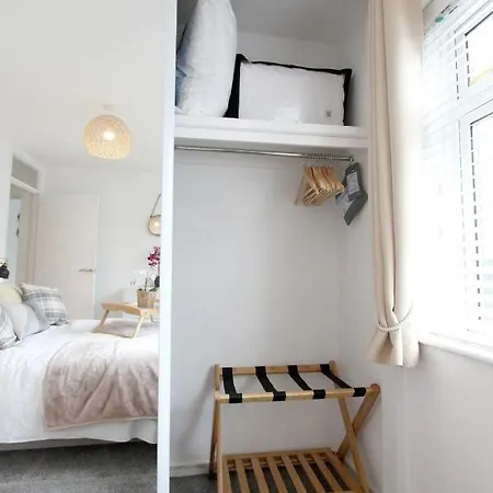 Apartment Modern And Stylish 1bd Flat In