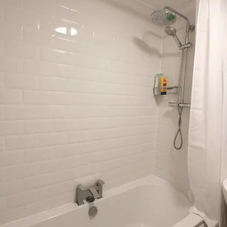 Modern And Stylish 1bd Flat In * ブリストル